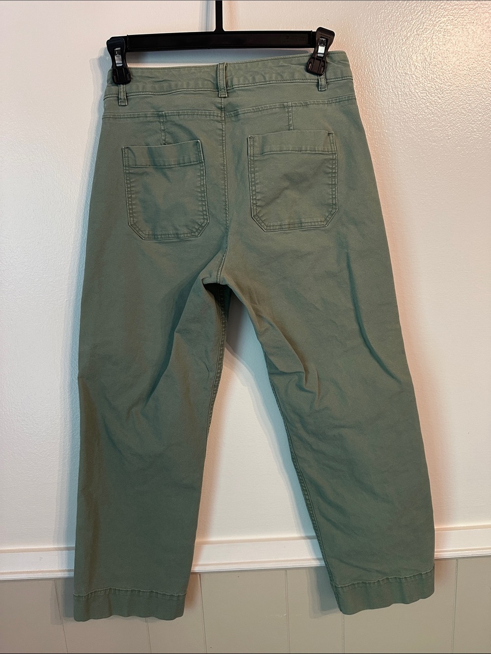 Old Navy Women's Straight Leg Trousers in Sage Green - Picture 3 of 6
